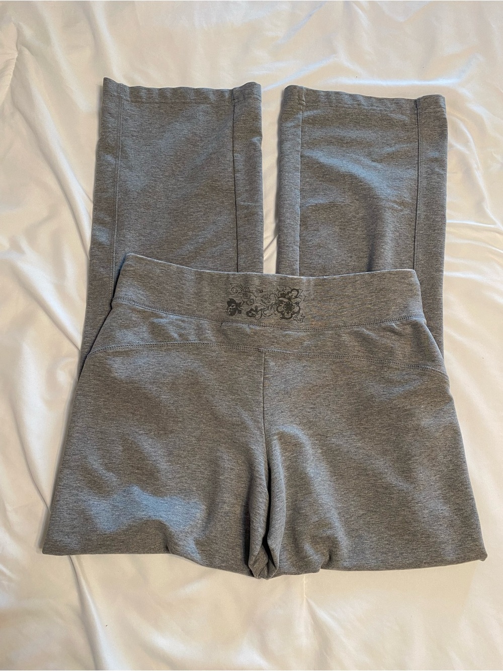 Woman’s Y2K Gray Drawstring Lounge Pants with Pink Waistband